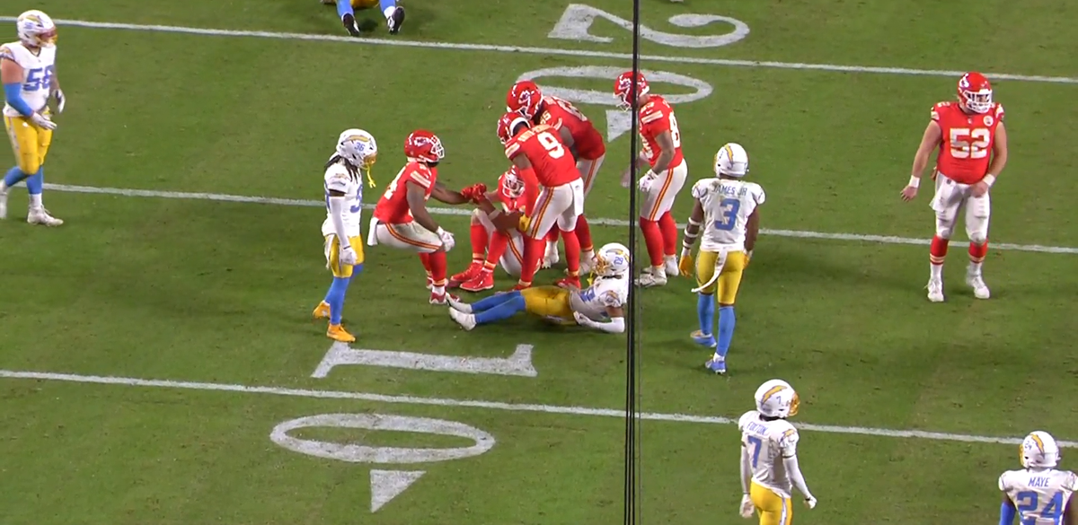 Sunday Slate: Eagles stave off final Panthers drive, Rams and Bills play a classic, Chiefs remain Chiefs